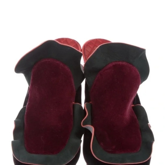 Fendi Black and Burgundy Suede Ruffle Mules - Picture 7 of 15